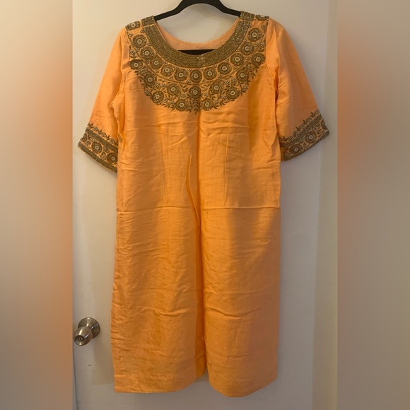 🎉 🌻SALE $40🌻 Indian Suit - Picture 4 of 8
